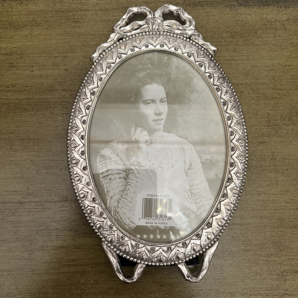 Vintage Bueatiful Oval Vicorian Picture Frame 6x4.5 Made‎ In KOREA - Picture 10 of 10